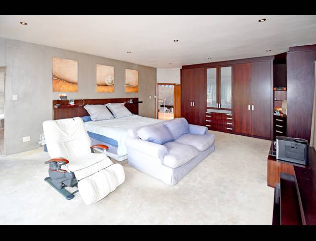 4 BEDROOM HOUSE FOR SALE IN CRAIGHALL PARK